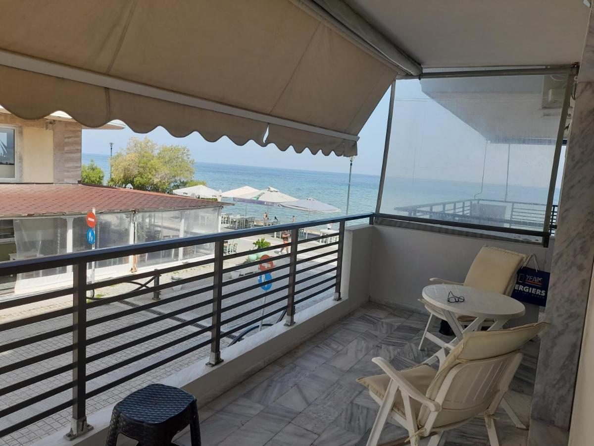 Annas Seaside Apartment Peraía Exterior foto